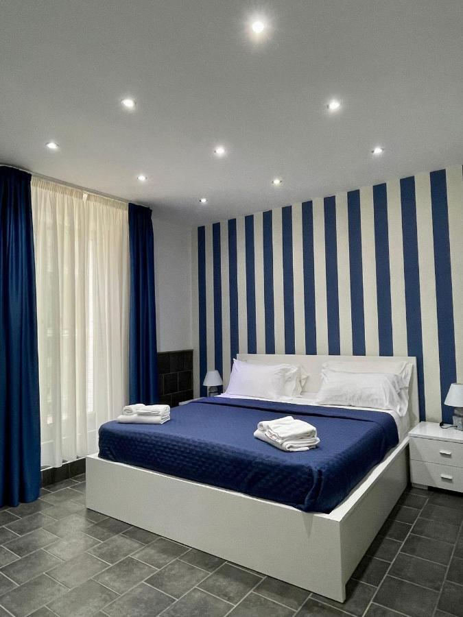 מלון נאפולי Yacht Club Angioino מראה חיצוני תמונה