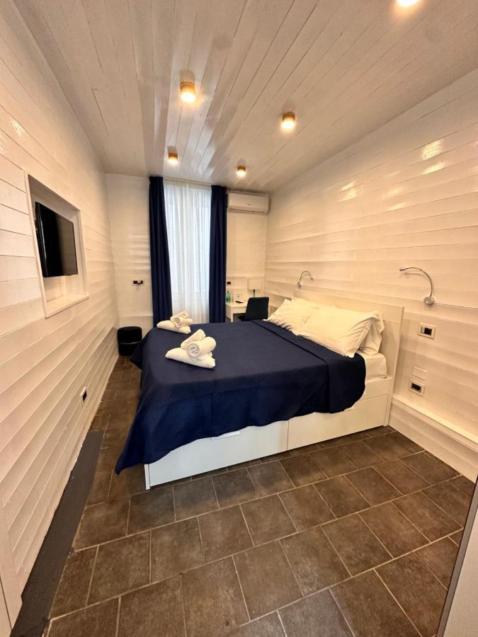 מלון נאפולי Yacht Club Angioino מראה חיצוני תמונה